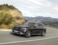 2023 Mercedes-Benz GLC - Front Three-Quarter Wallpaper 190x150