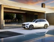 2023 Mercedes-Benz GLC - Front Three-Quarter Wallpaper 190x150