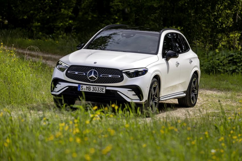 2023 Mercedes-Benz GLC - Front Three-Quarter Wallpaper 850x567 #45