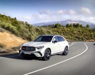 2023 Mercedes-Benz GLC - Front Three-Quarter Wallpaper 190x150