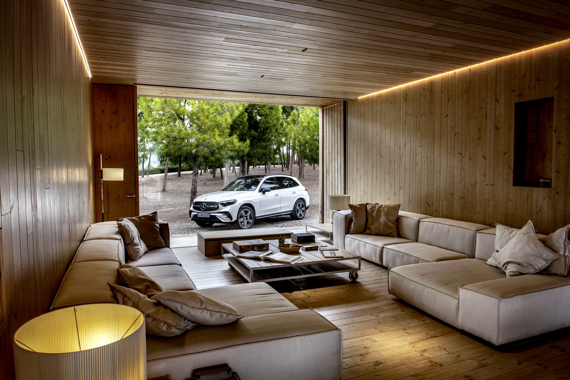 Download 2023 Mercedes-Benz GLC - Front Three-Quarter HD Wallpaper 1920x1280 #72