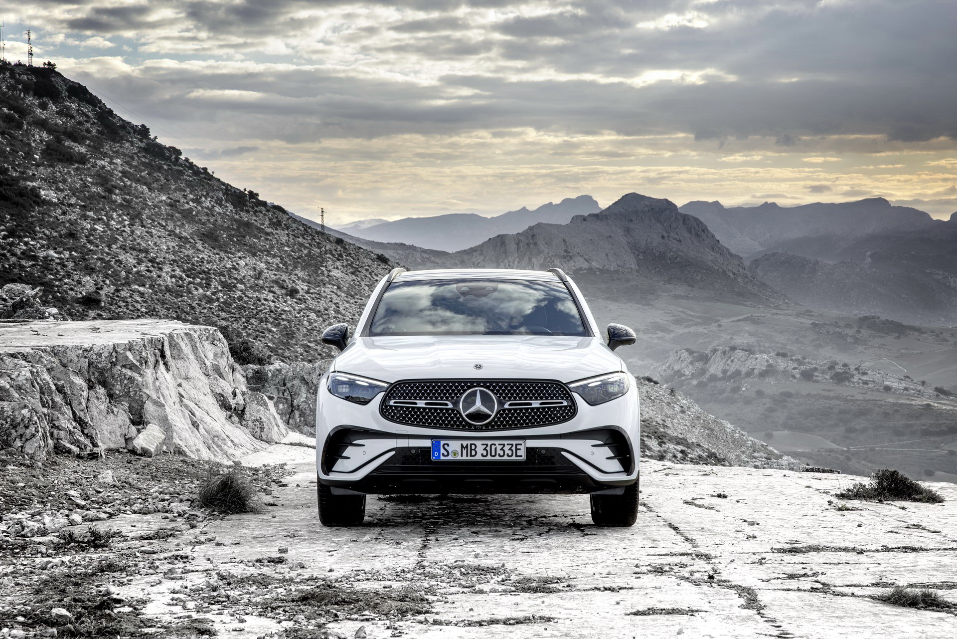 Download 2023 Mercedes-Benz GLC - Front HD Wallpaper 1920x1281 #57