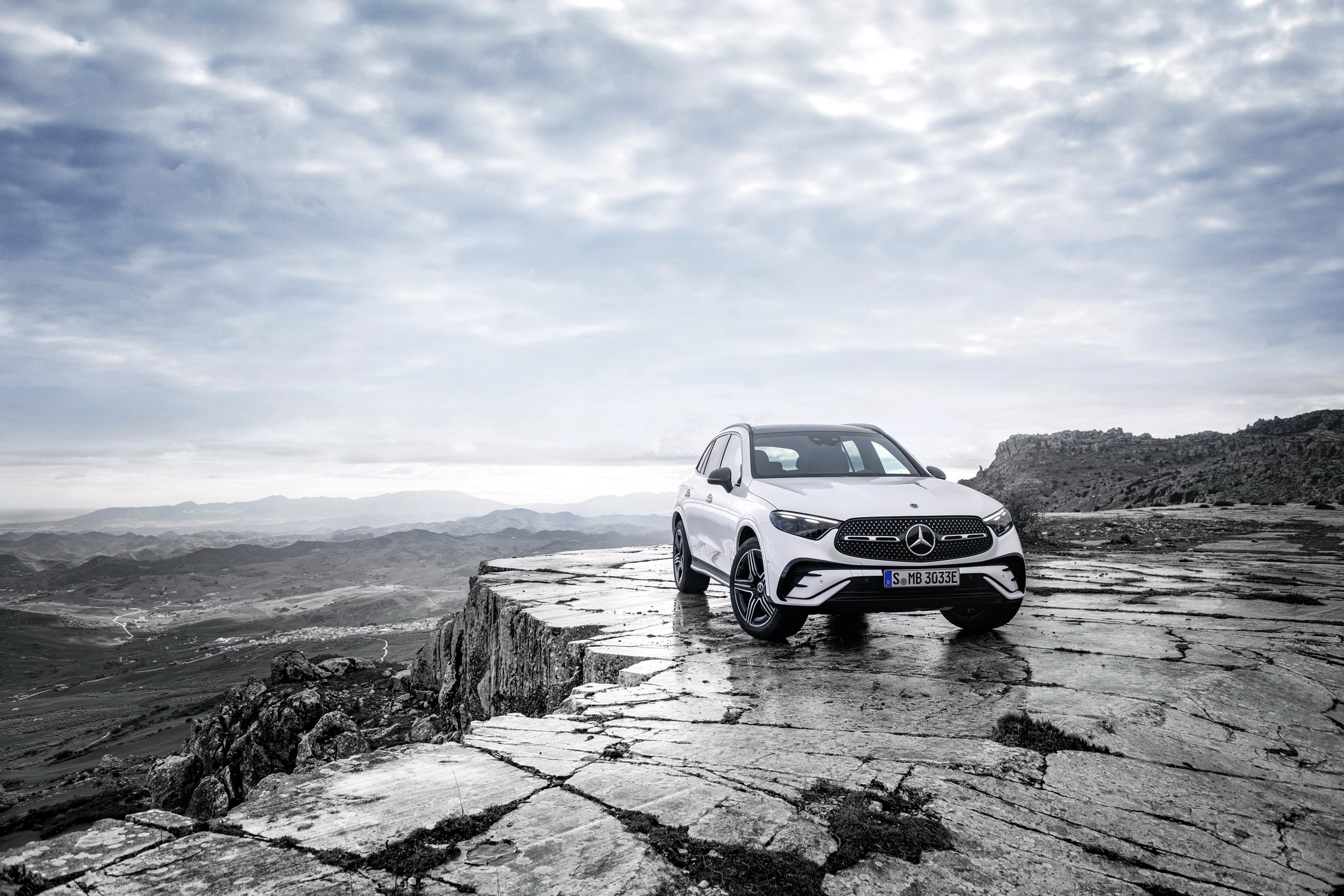 Download 2023 Mercedes-Benz GLC - Front HD Wallpaper 1920x1280 #58