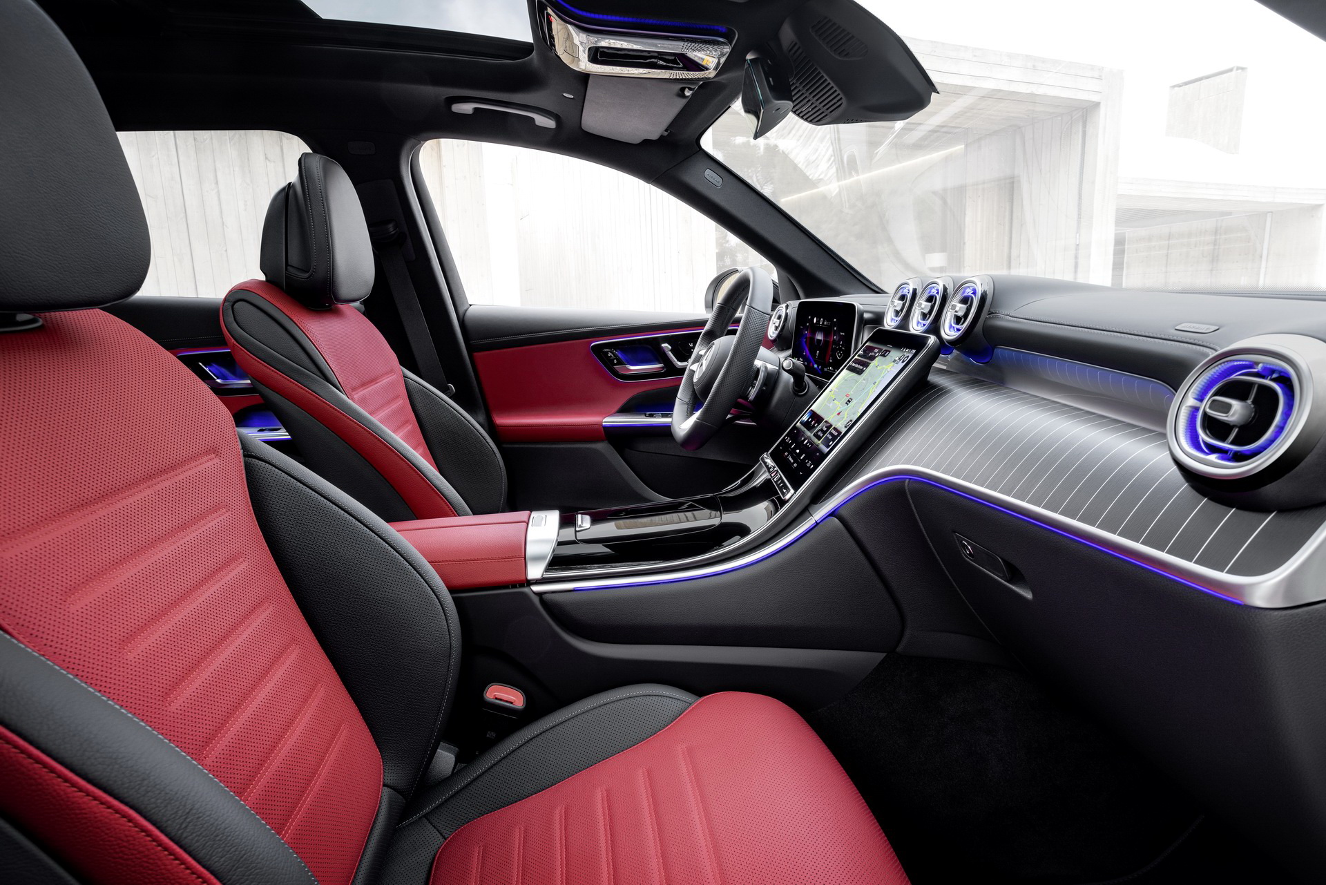 Download 2023 Mercedes-Benz GLC - Interior, Front Seats HD Wallpaper 1920x1281 #87