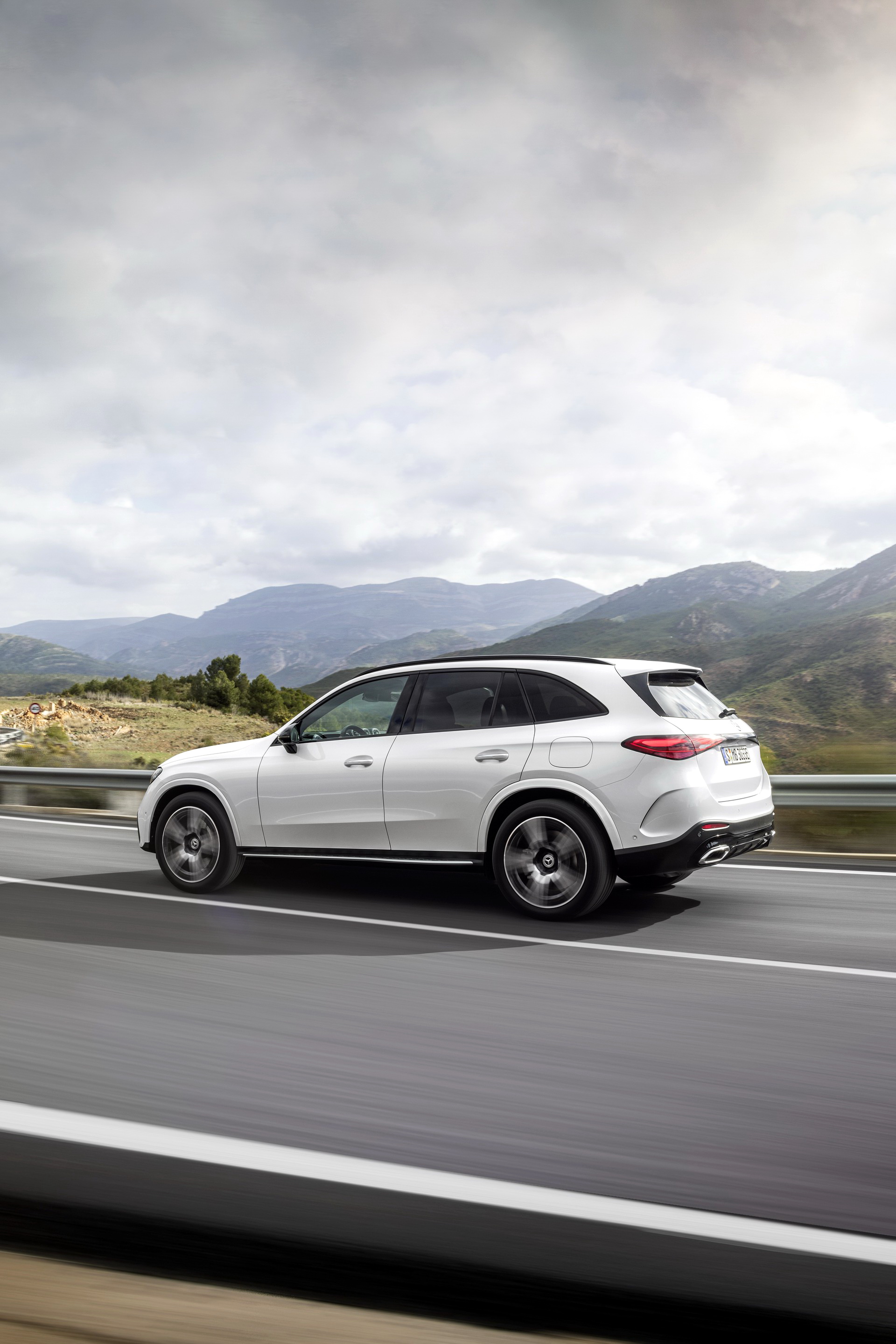 Download 2023 Mercedes-Benz GLC - Rear Three-Quarter HD Phone Wallpaper 1920x2879 #34