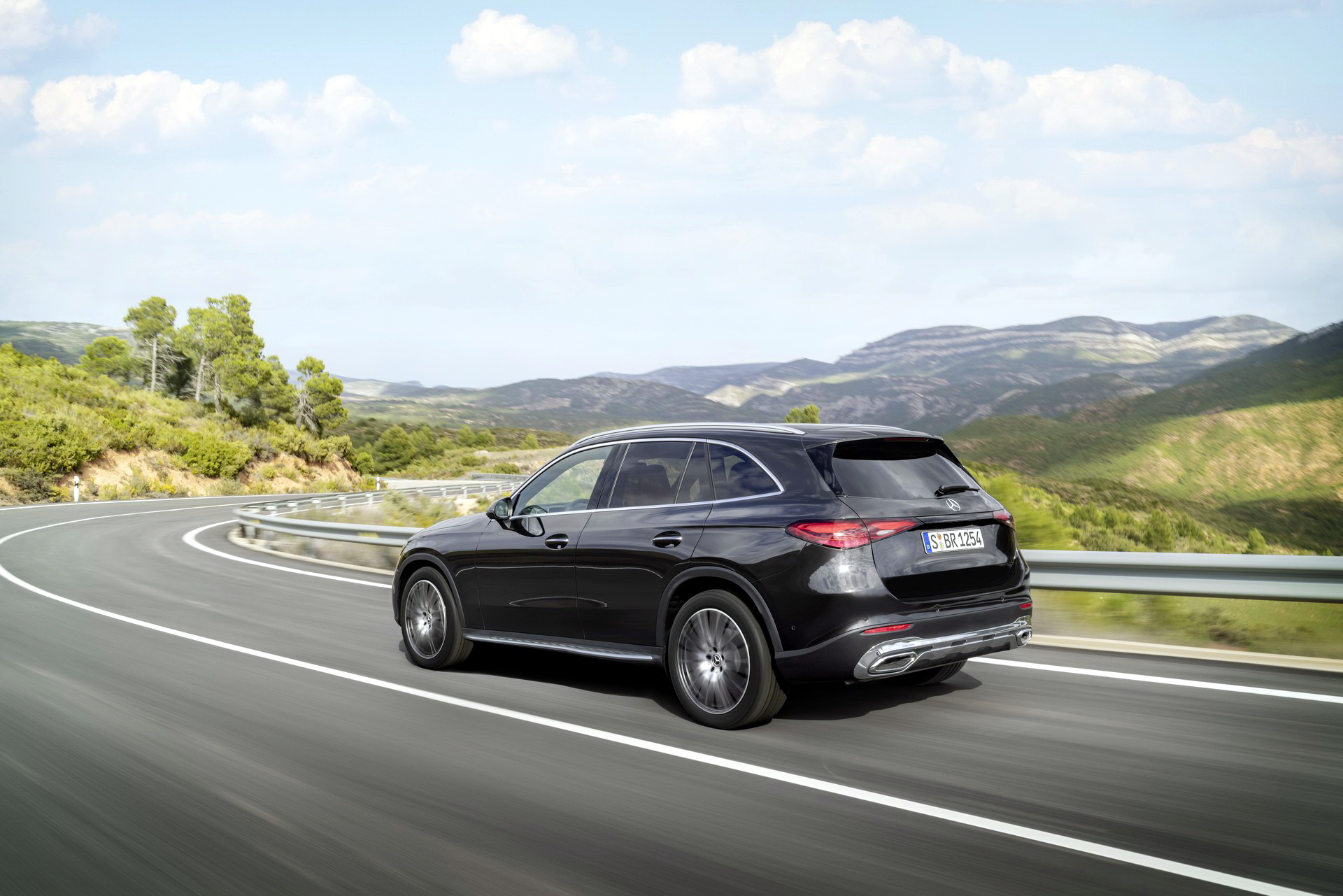 Download 2023 Mercedes-Benz GLC - Rear Three-Quarter HD Wallpaper 1920x1281 #5