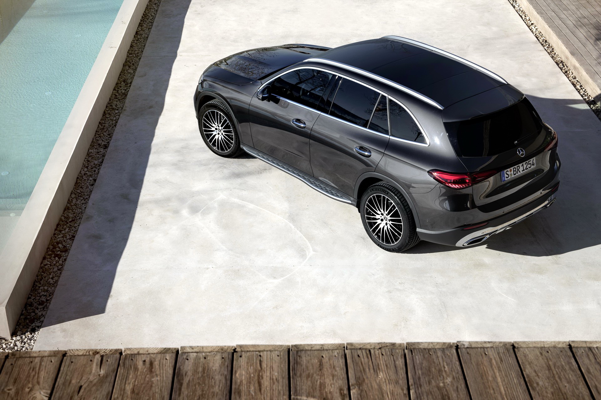 Download 2023 Mercedes-Benz GLC - Top HD Wallpaper 1920x1280 #23