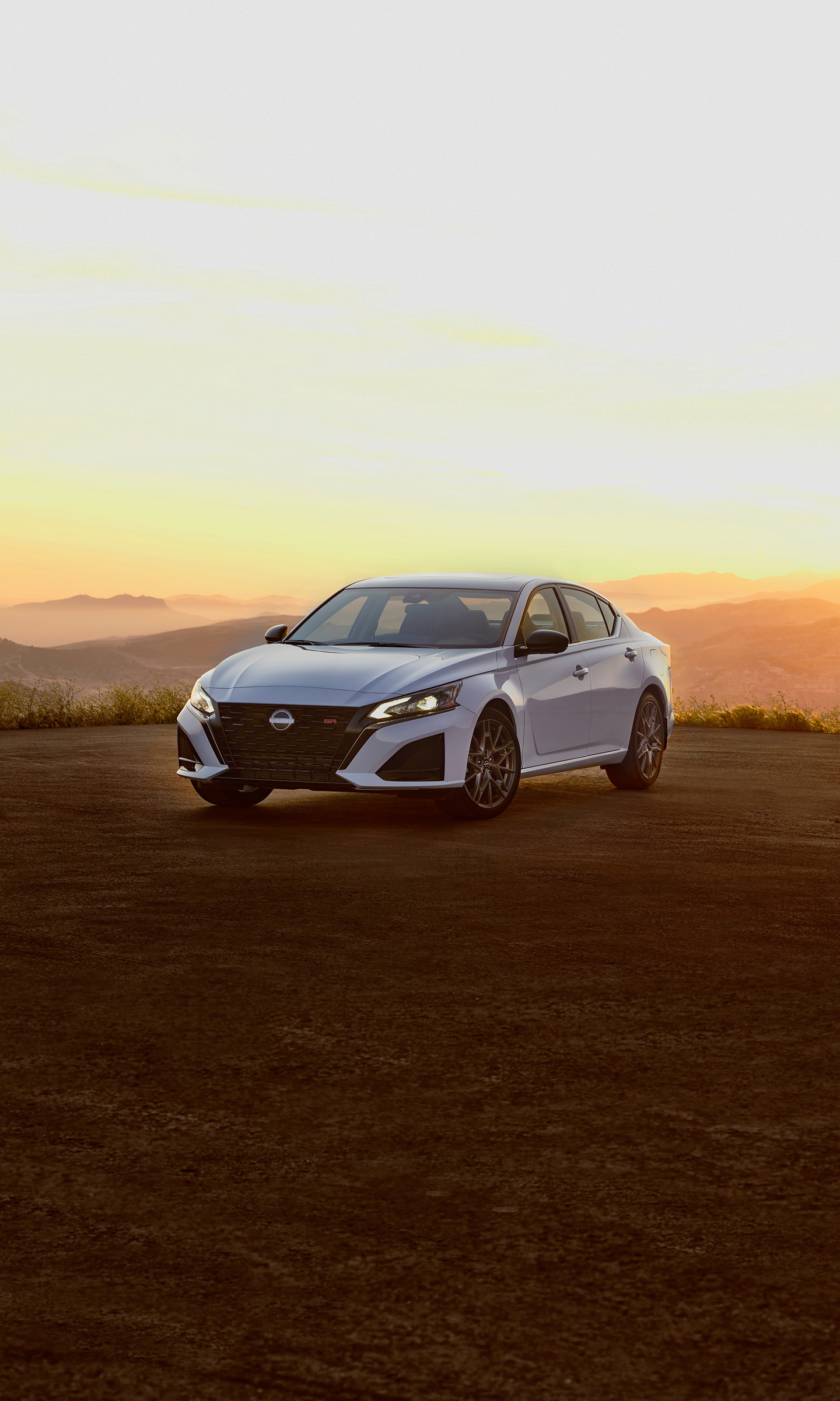 Download 2023 Nissan Altima SR - Front Three-Quarter HD Phone Wallpaper 1440x2400 #7