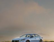 2023 Nissan Altima SR - Front Three-Quarter Wallpaper 190x150