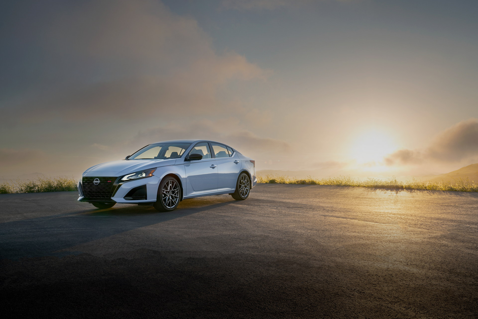 Download 2023 Nissan Altima SR - Front Three-Quarter HD Wallpaper 1920x1280 #3