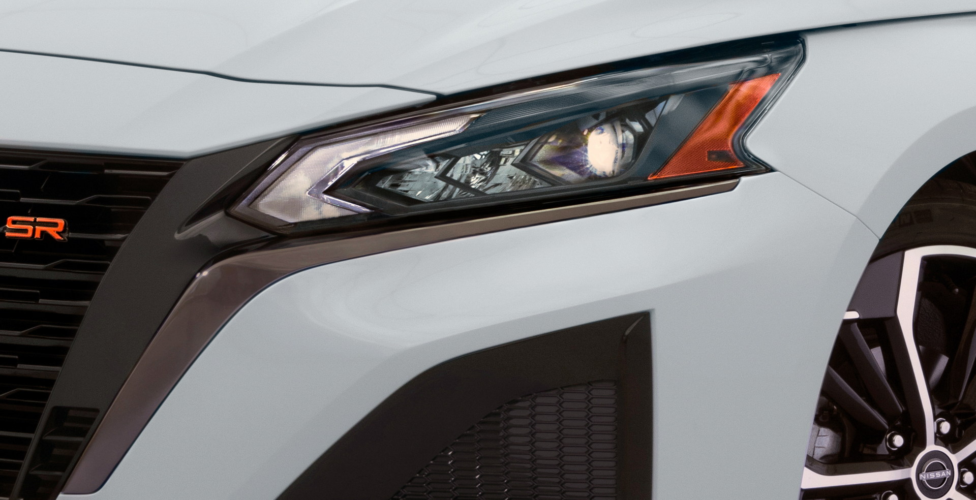 Download 2023 Nissan Altima SR - Headlight HD Wallpaper 1920x984 #22
