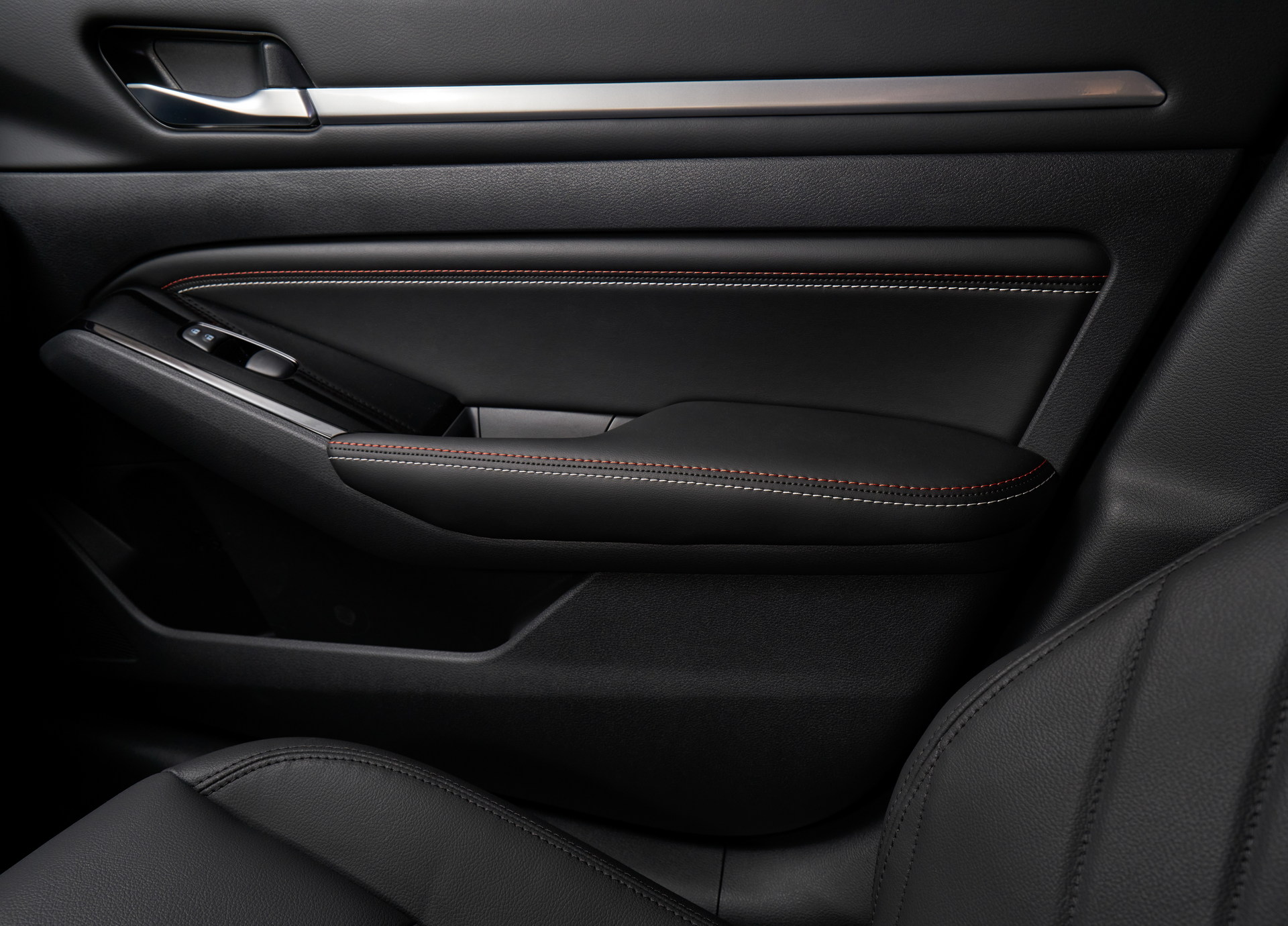Download 2023 Nissan Altima SR - Interior, Detail HD Wallpaper 1920x1381 #35
