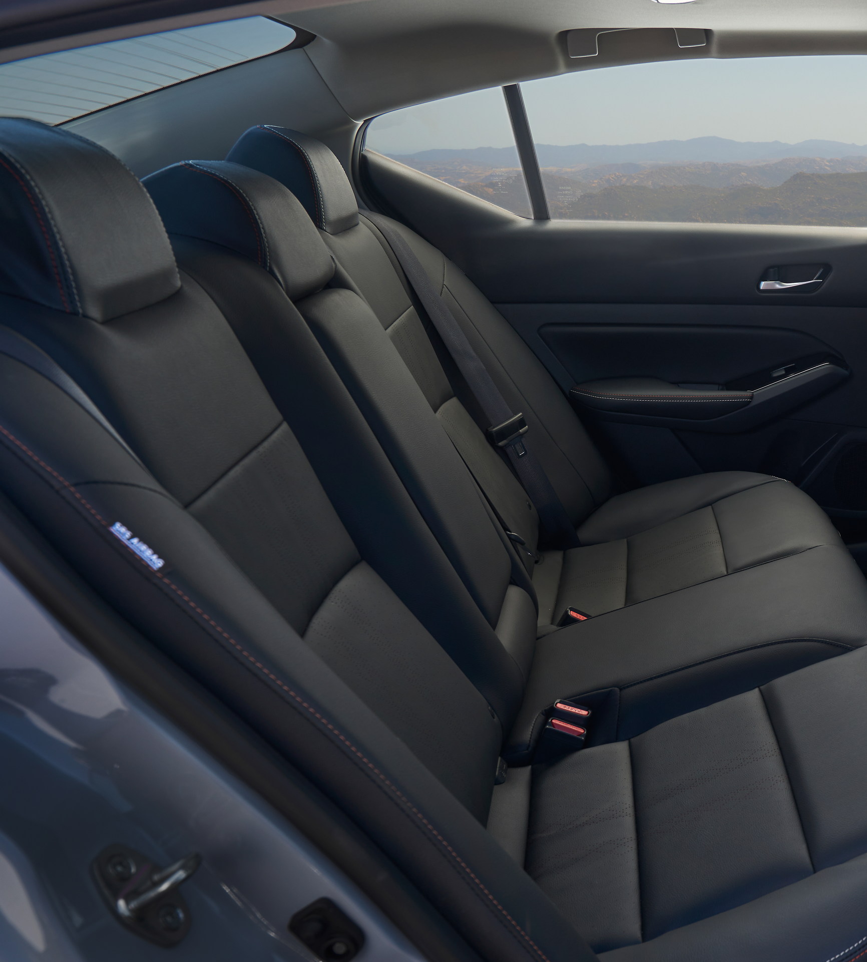 Download 2023 Nissan Altima SR - Interior, Rear Seats HD Phone Wallpaper 1732x1920 #38