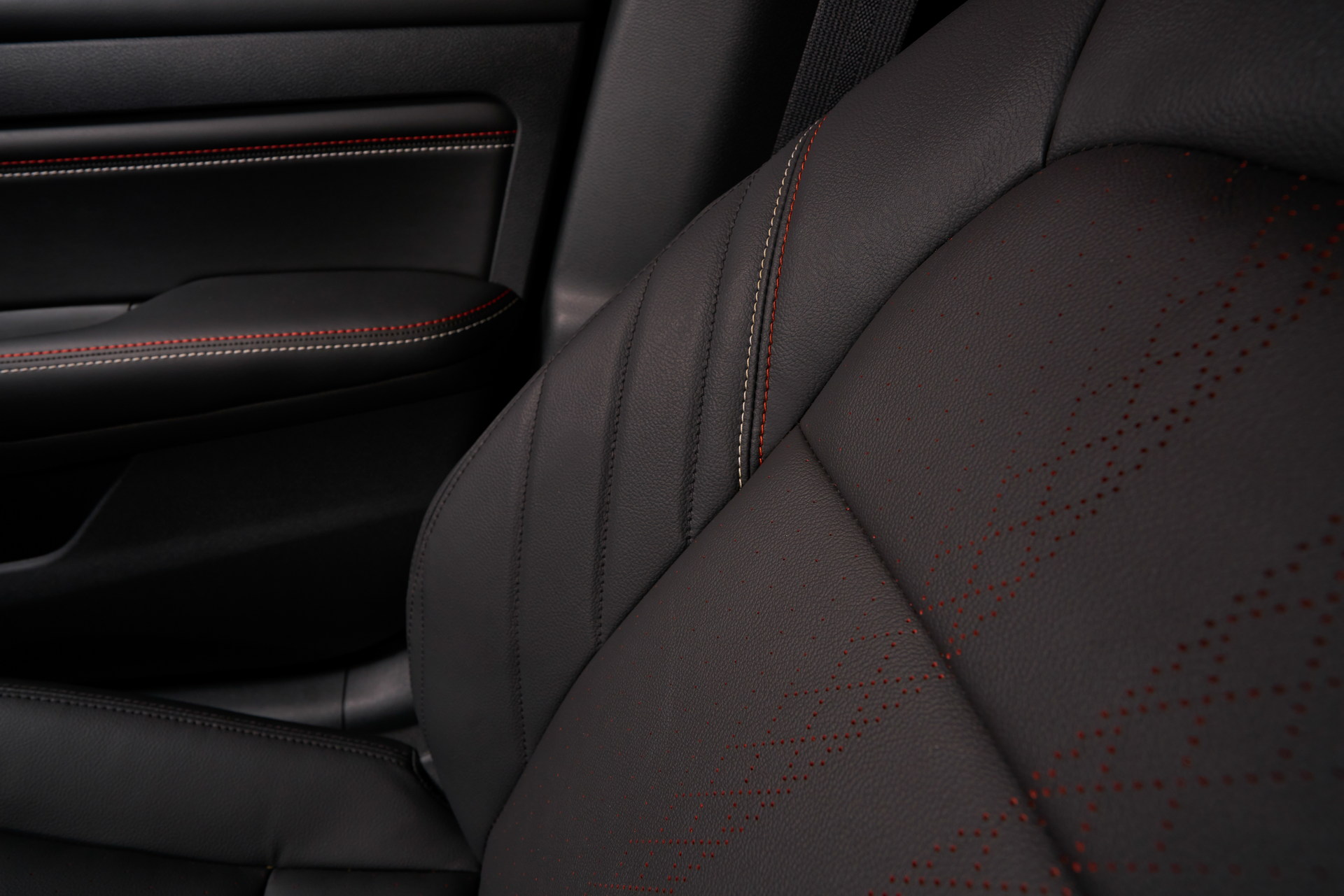 Download 2023 Nissan Altima SR - Interior, Seats HD Wallpaper 1920x1281 #27