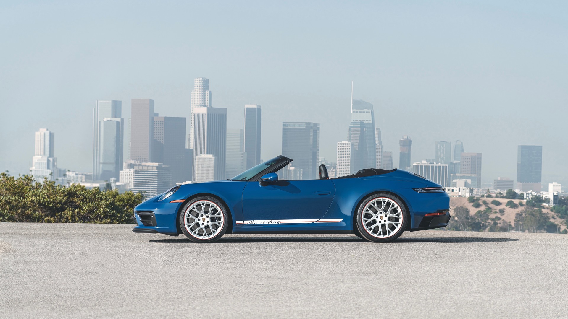 Download 2023 Porsche 911 Carrera GTS Cabriolet America - Side HD Wallpaper 1920x1080 #3