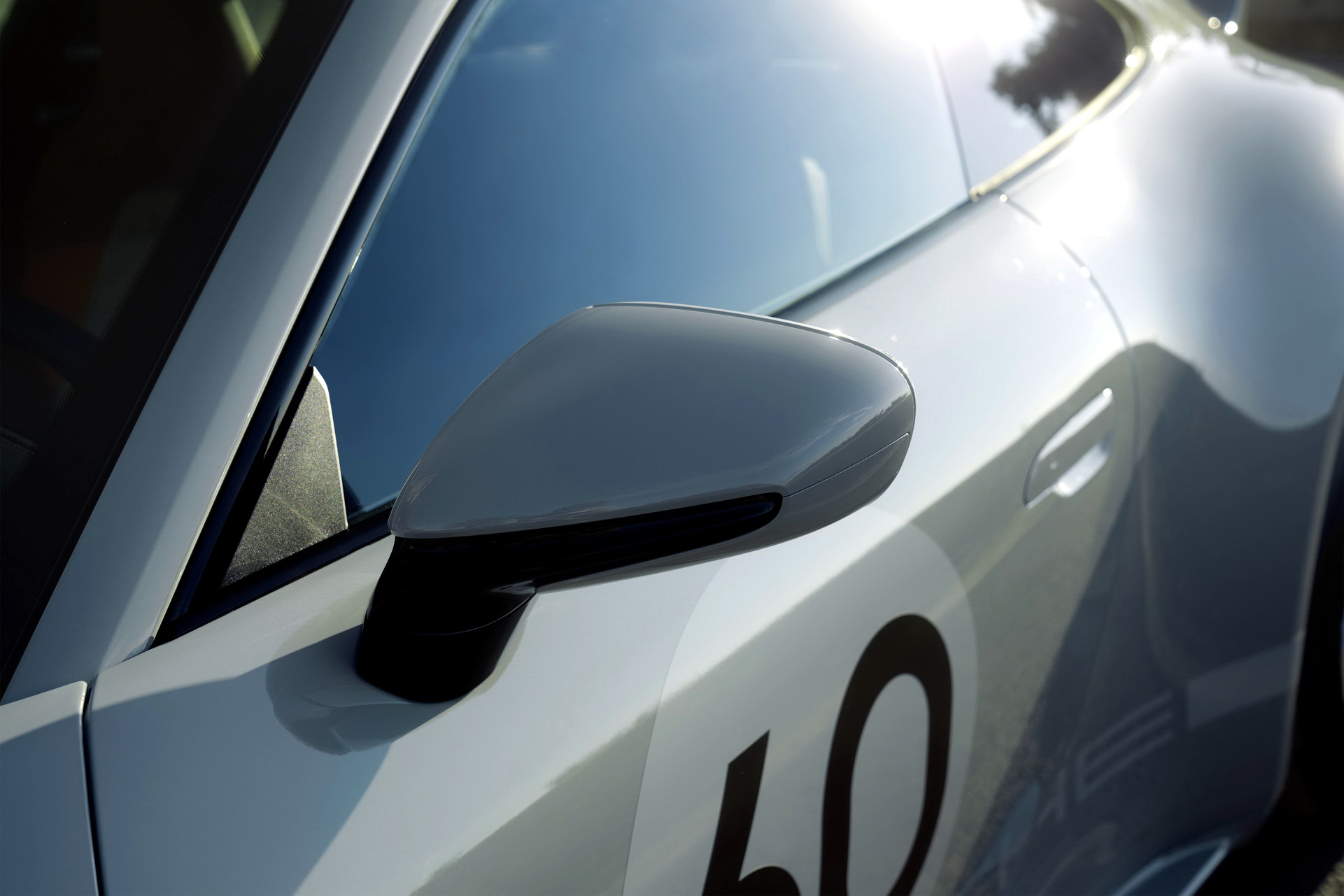 Download 2023 Porsche 911 Sport Classic - Mirror HD Wallpaper 1921x1281 #32