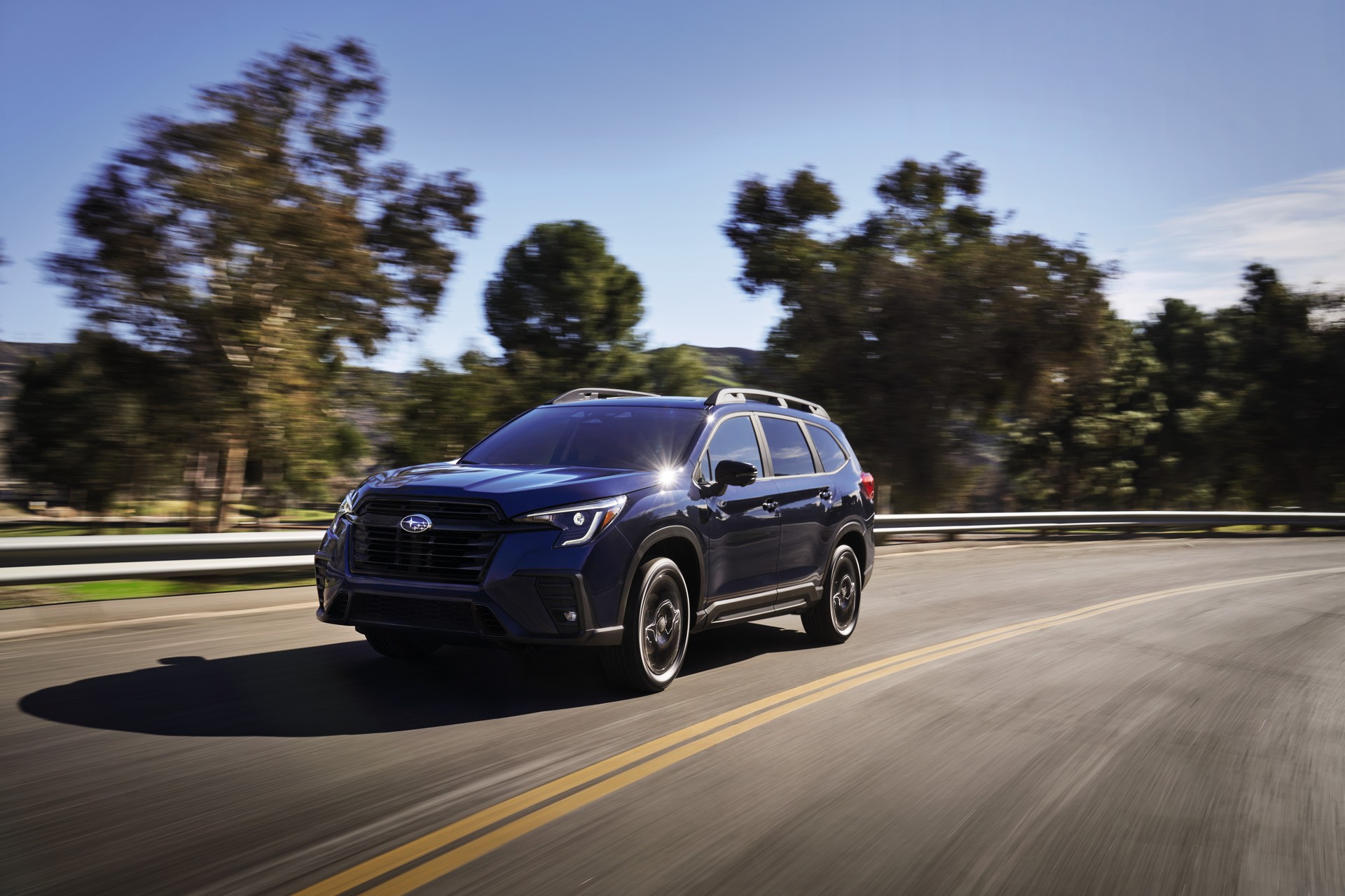 Download 2023 Subaru Ascent - Front Three-Quarter HD Wallpaper 1920x1280 #1