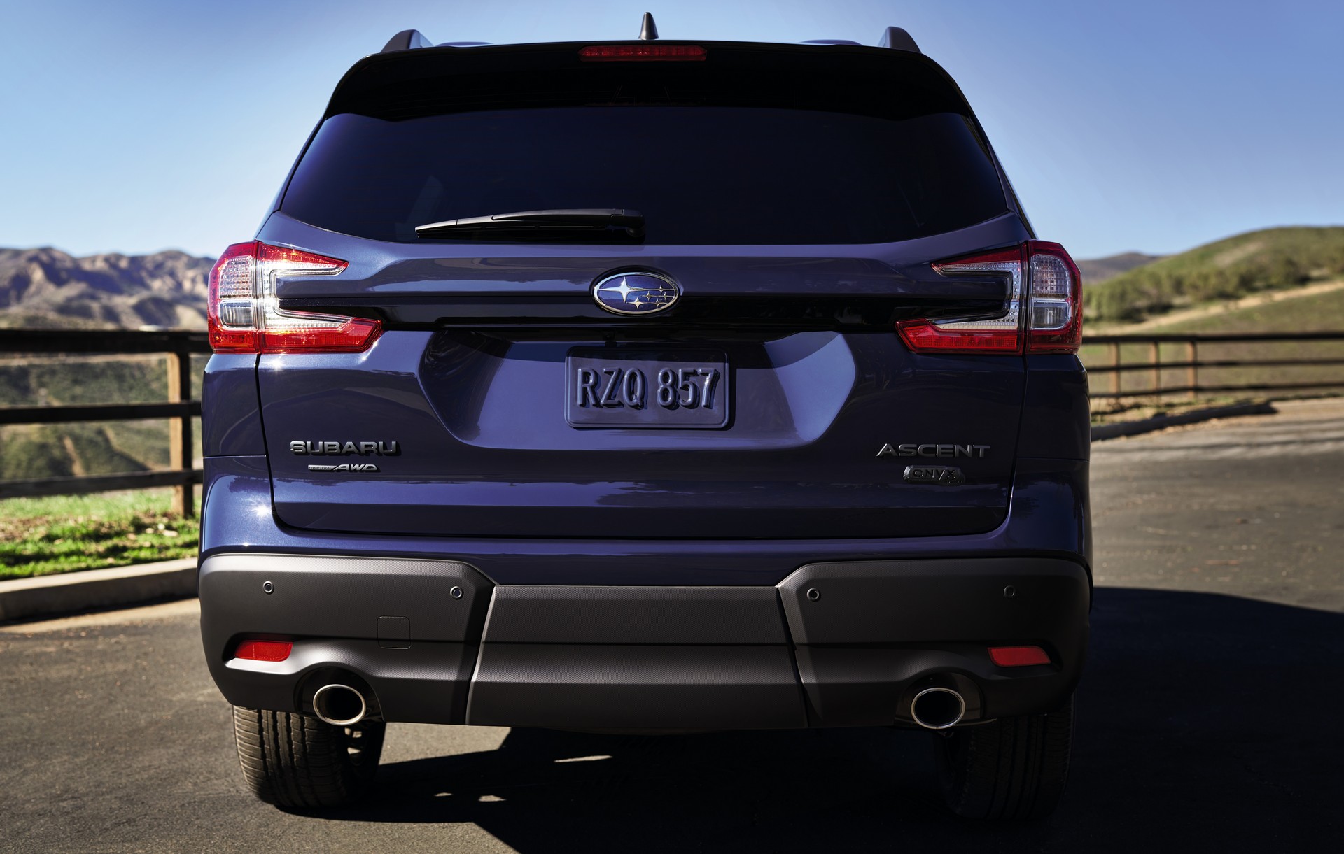 Download 2023 Subaru Ascent - Rear HD Wallpaper 1920x1221 #4