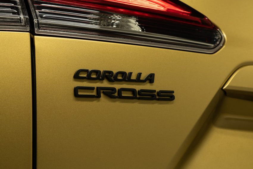2023 Toyota Corolla Cross Hybrid XSE - Badge Wallpaper 850x567 #11