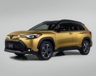 Download 2023 Toyota Corolla Cross Hybrid XSE HD Wallpapers and Backgrounds