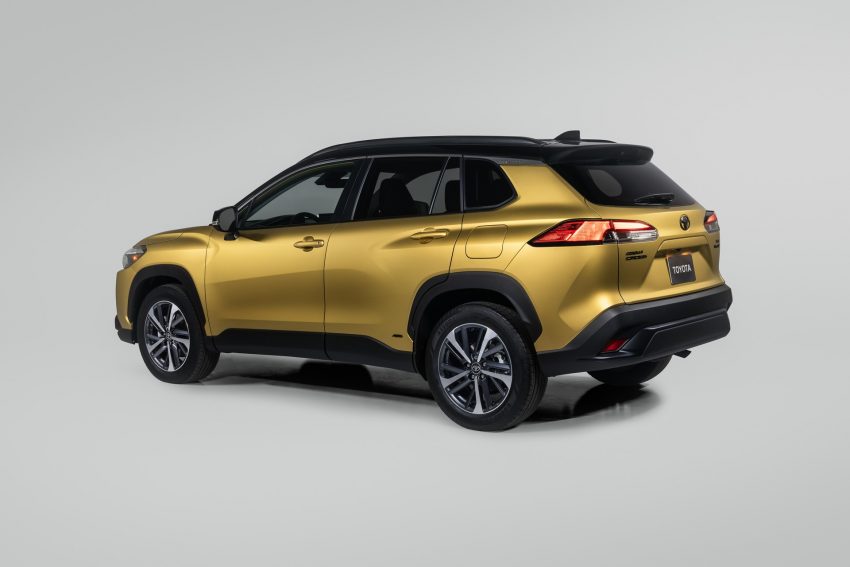 2023 Toyota Corolla Cross Hybrid XSE - Rear Three-Quarter Wallpaper 850x567 #3