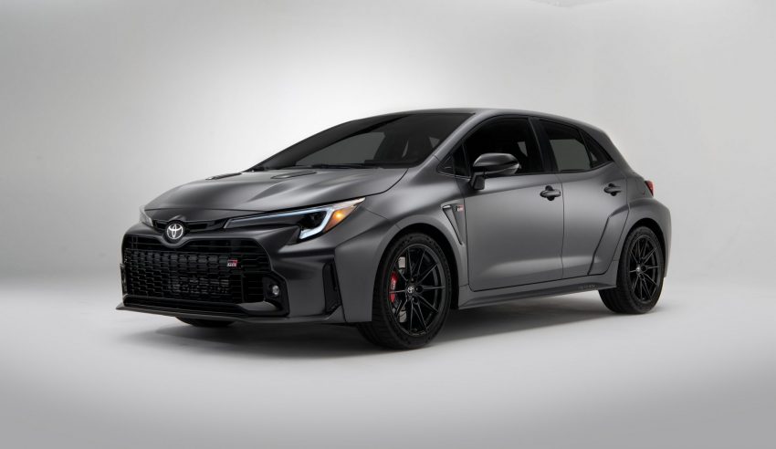 2023 Toyota GR Corolla Morizo Edition - Front Three-Quarter Wallpaper 850x492 #1