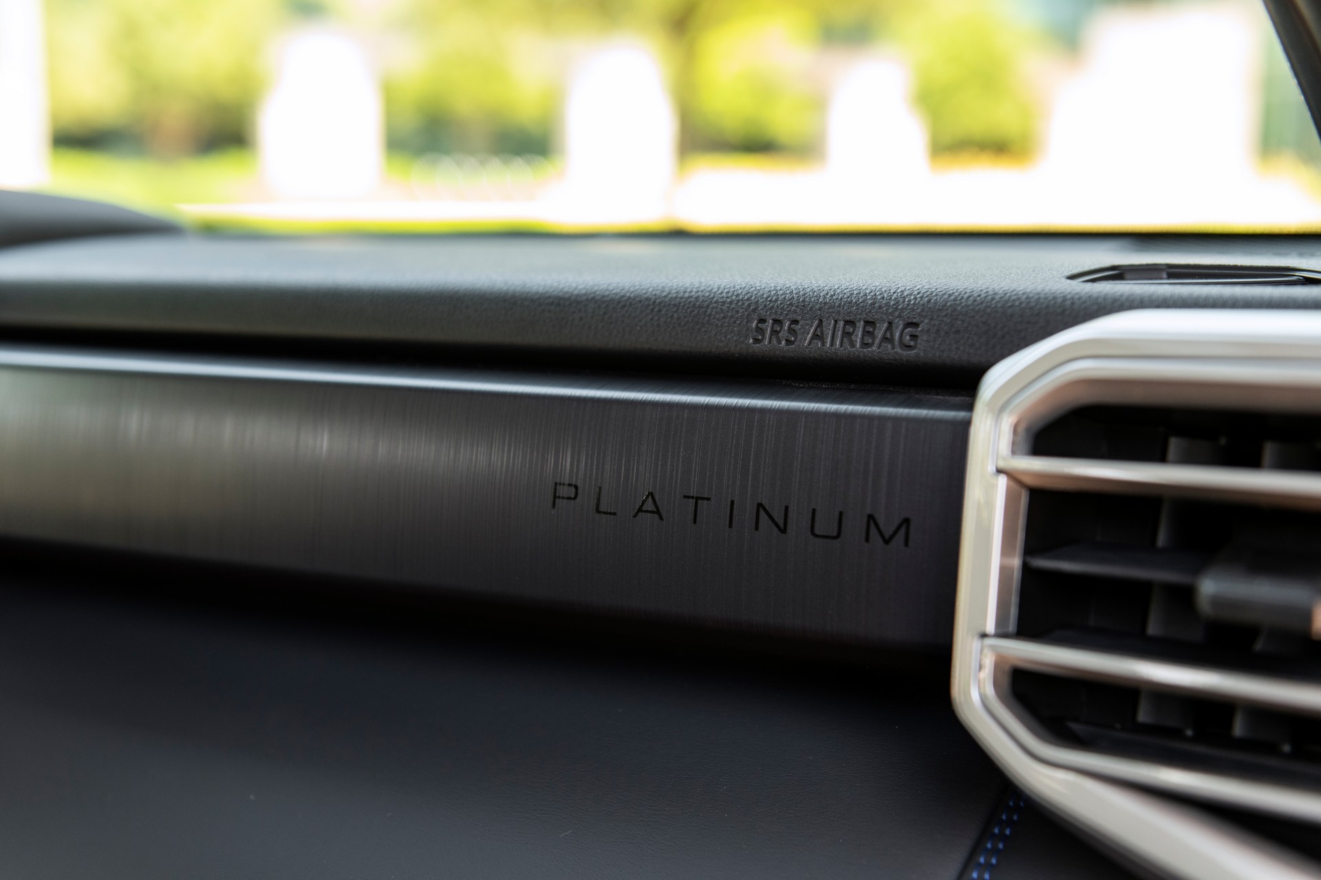 Download 2023 Toyota Sequoia Platinum - Interior, Detail HD Wallpaper 1920x1280 #29