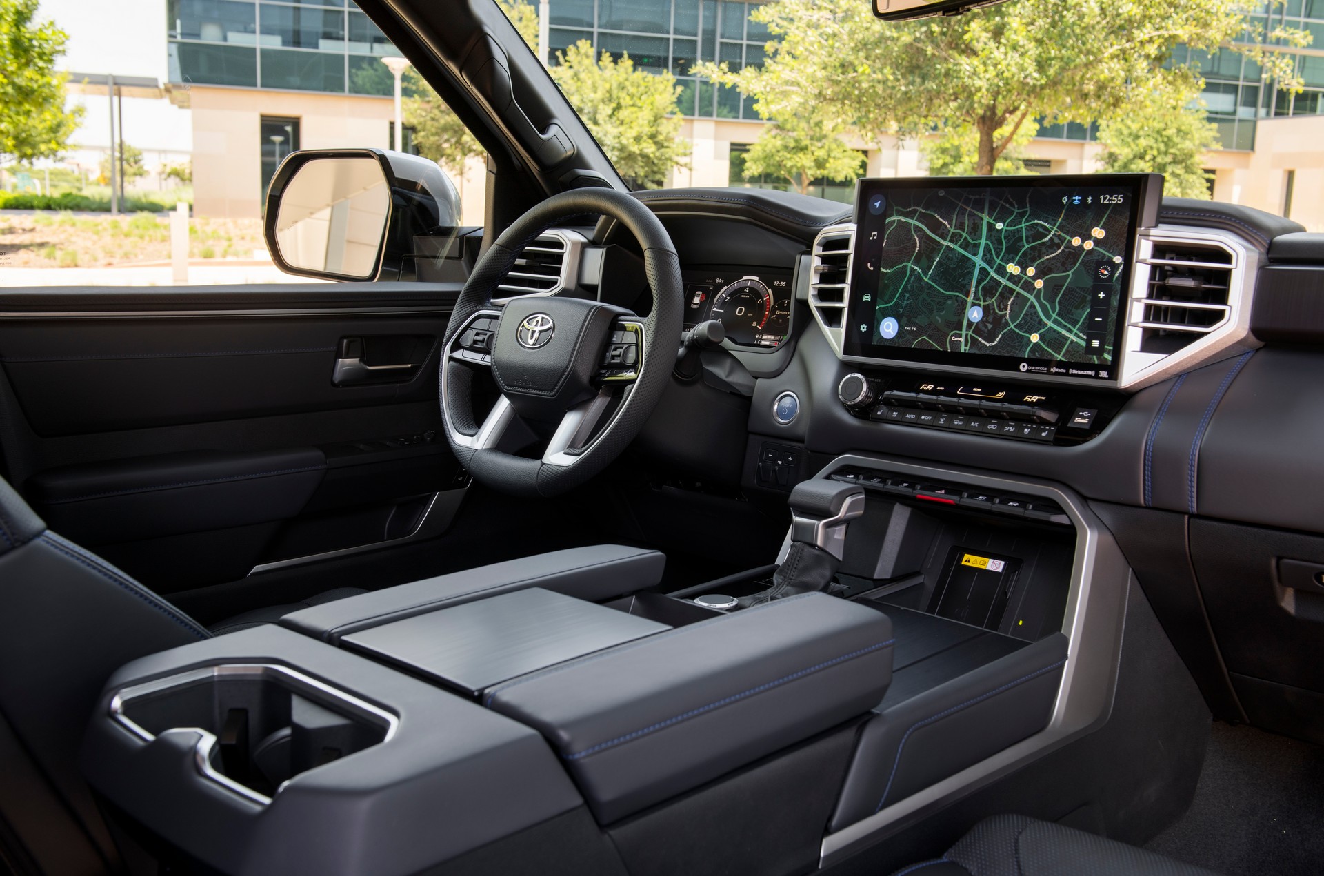 Download 2023 Toyota Sequoia Platinum - Interior HD Wallpaper 1920x1271 #23