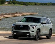 2023 Toyota Sequoia SR5 TRD Sport Package - Front Three-Quarter Wallpaper 190x150