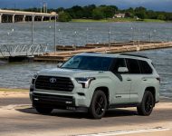 2023 Toyota Sequoia SR5 TRD Sport Package - Front Three-Quarter Wallpaper 190x150