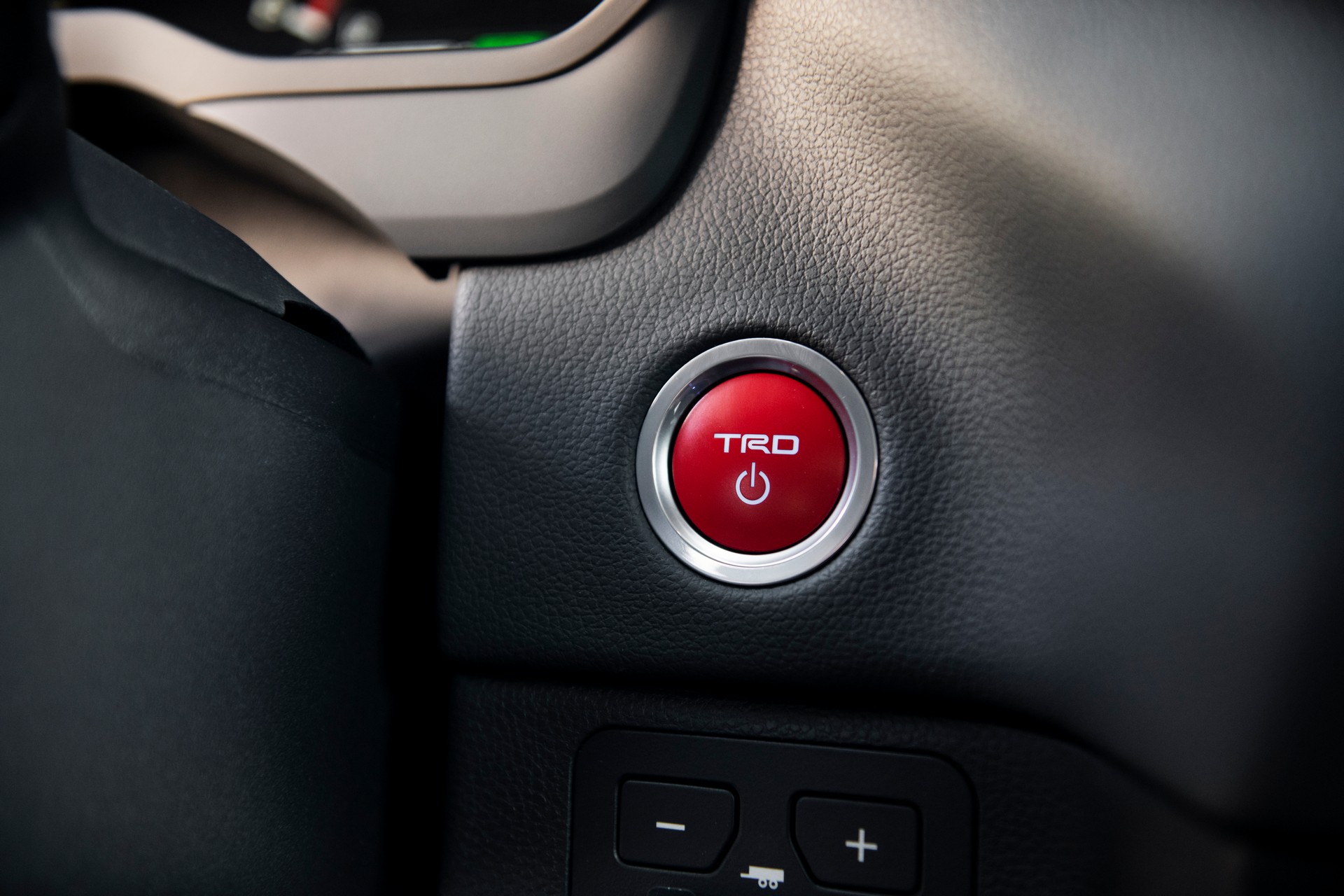 Download 2023 Toyota Sequoia SR5 TRD Sport Package - Interior, Detail HD Wallpaper 1920x1280 #26