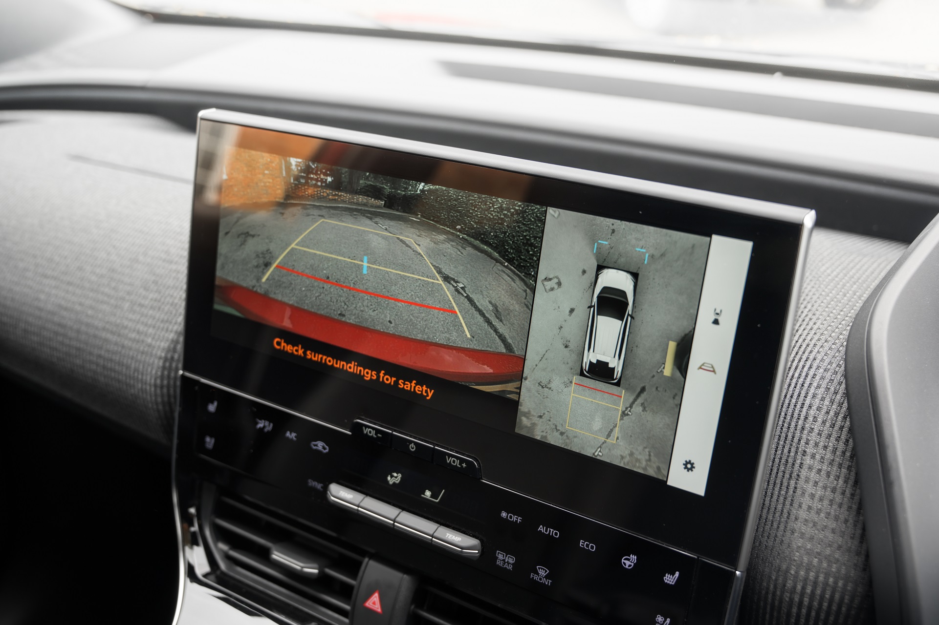 Download 2023 Toyota bZ4X - UK version - Central Console HD Wallpaper 1921x1280 #67