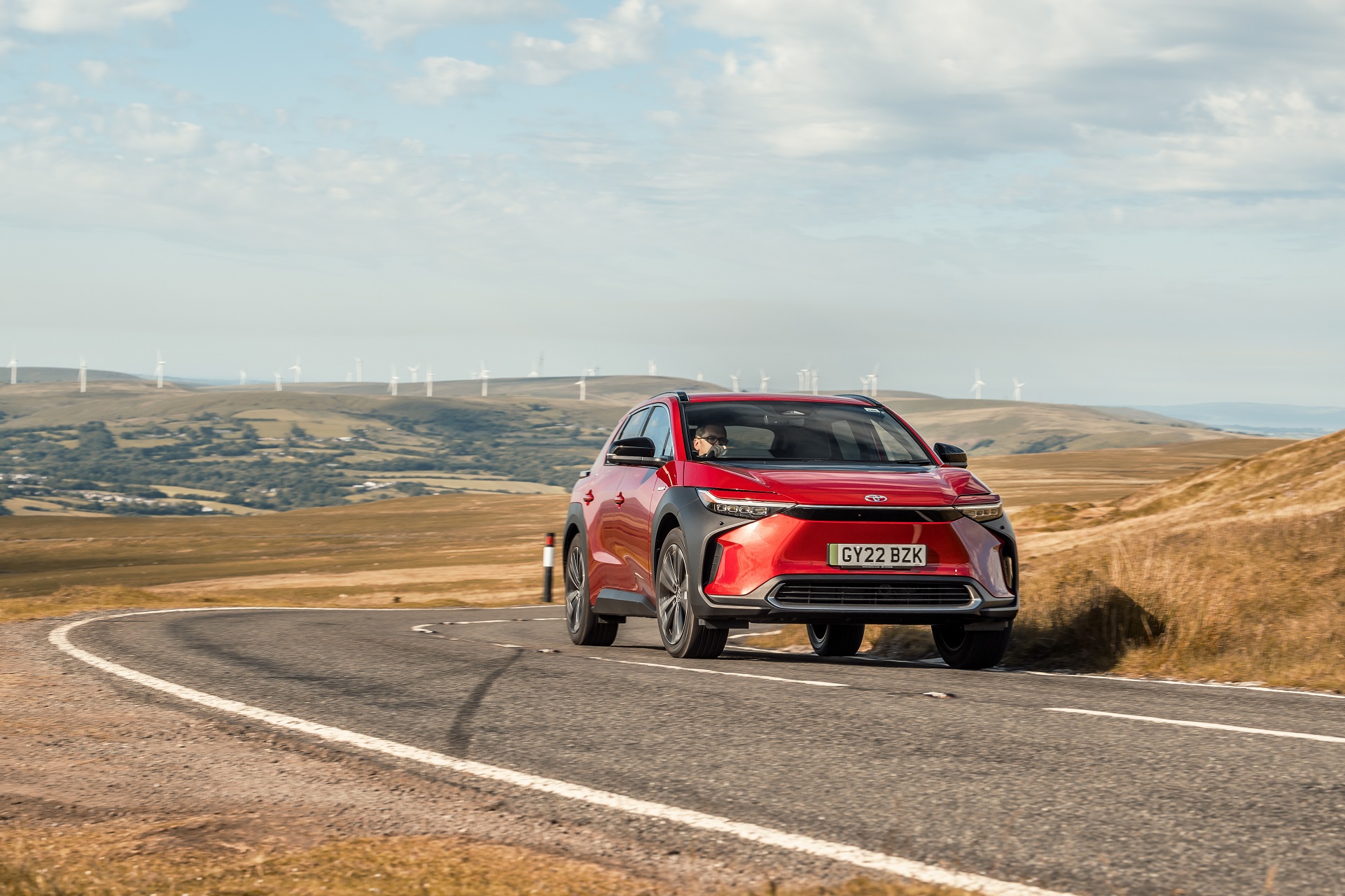 Download 2023 Toyota bZ4X - UK version - Front Three-Quarter HD Wallpaper 1921x1280 #40