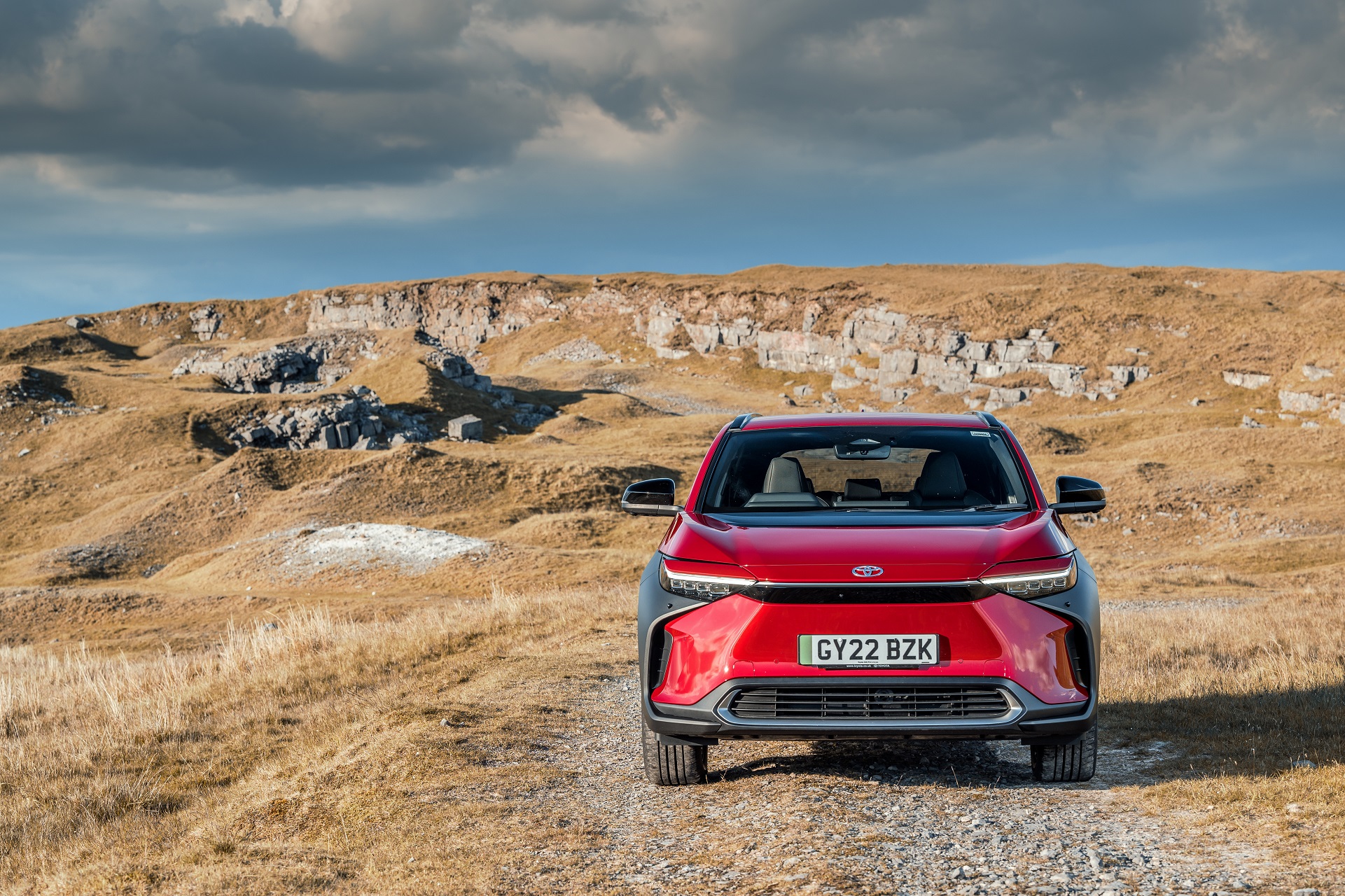 Download 2023 Toyota bZ4X - UK version - Front HD Wallpaper 1921x1280 #15