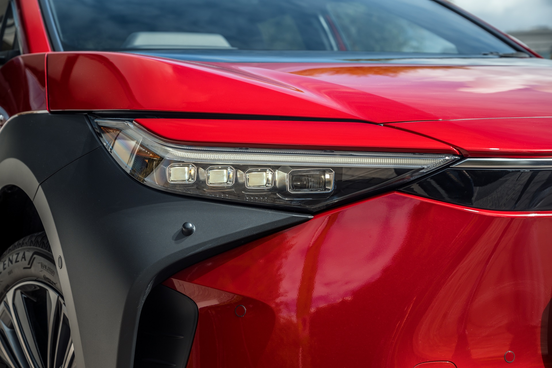 Download 2023 Toyota bZ4X - UK version - Headlight HD Wallpaper 1921x1280 #53