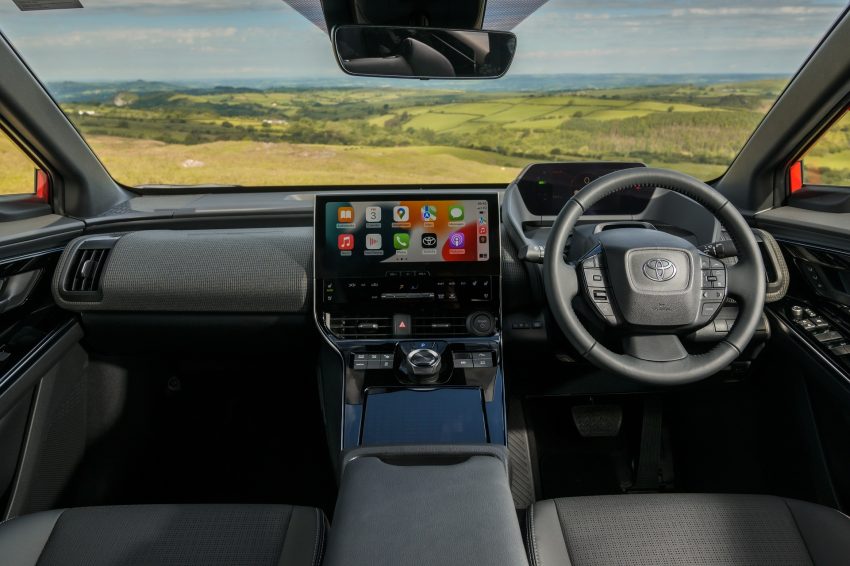 2023 Toyota bZ4X - UK version - Interior, Cockpit Wallpaper 850x566 #72