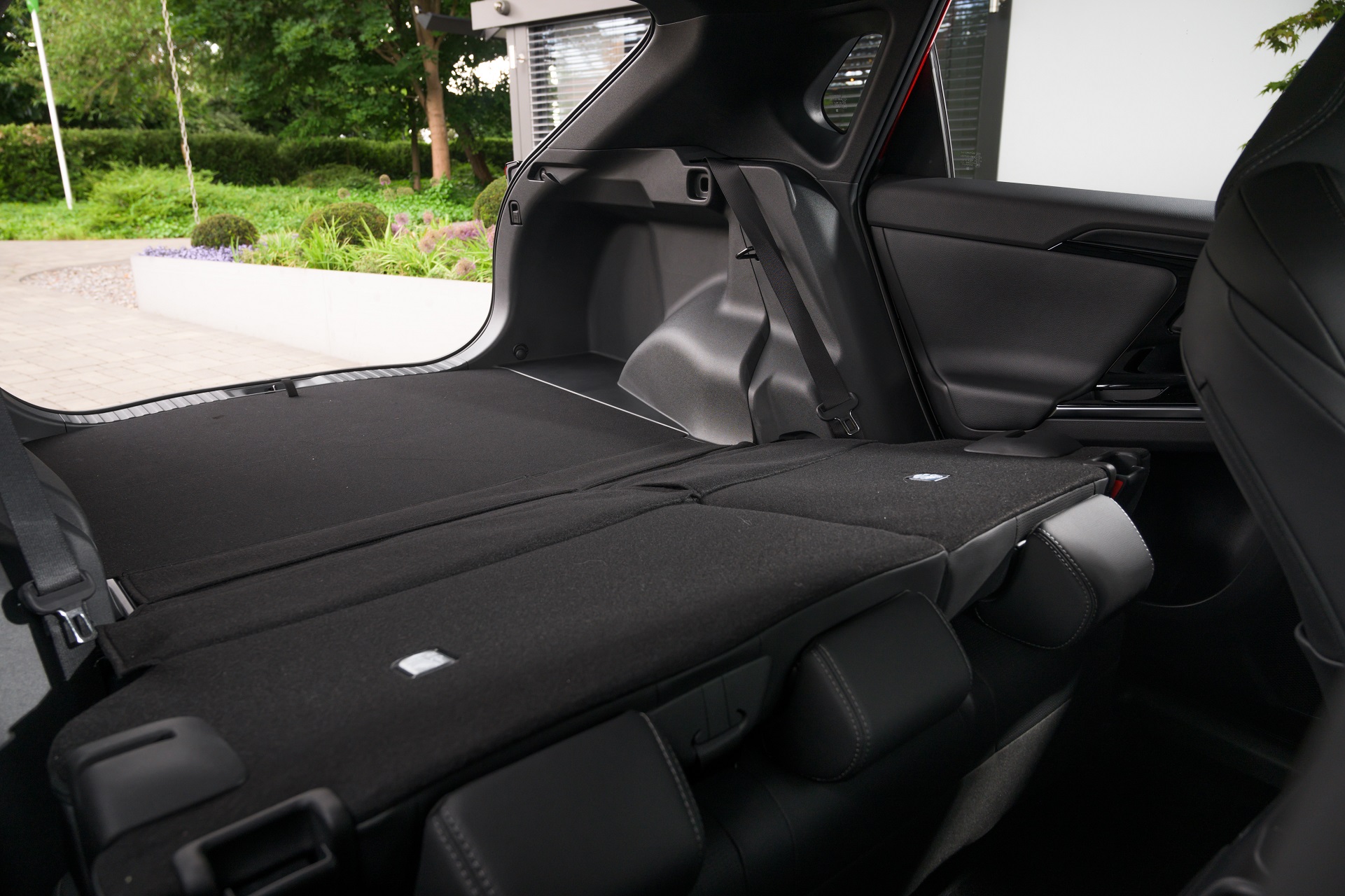 Download 2023 Toyota bZ4X - UK version - Interior, Rear Seats HD Wallpaper 1921x1280 #84