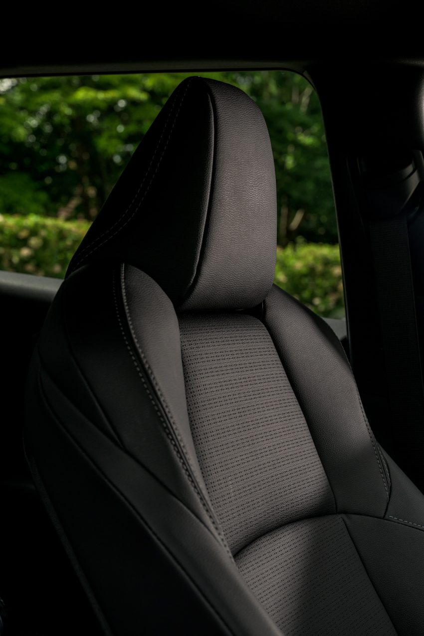 2023 Toyota bZ4X - UK version - Interior, Seats Phone Wallpaper 850x1275 #79
