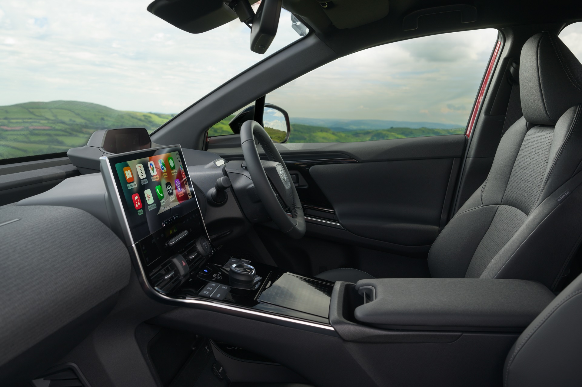 Download 2023 Toyota bZ4X - UK version - Interior HD Wallpaper 1921x1280 #69