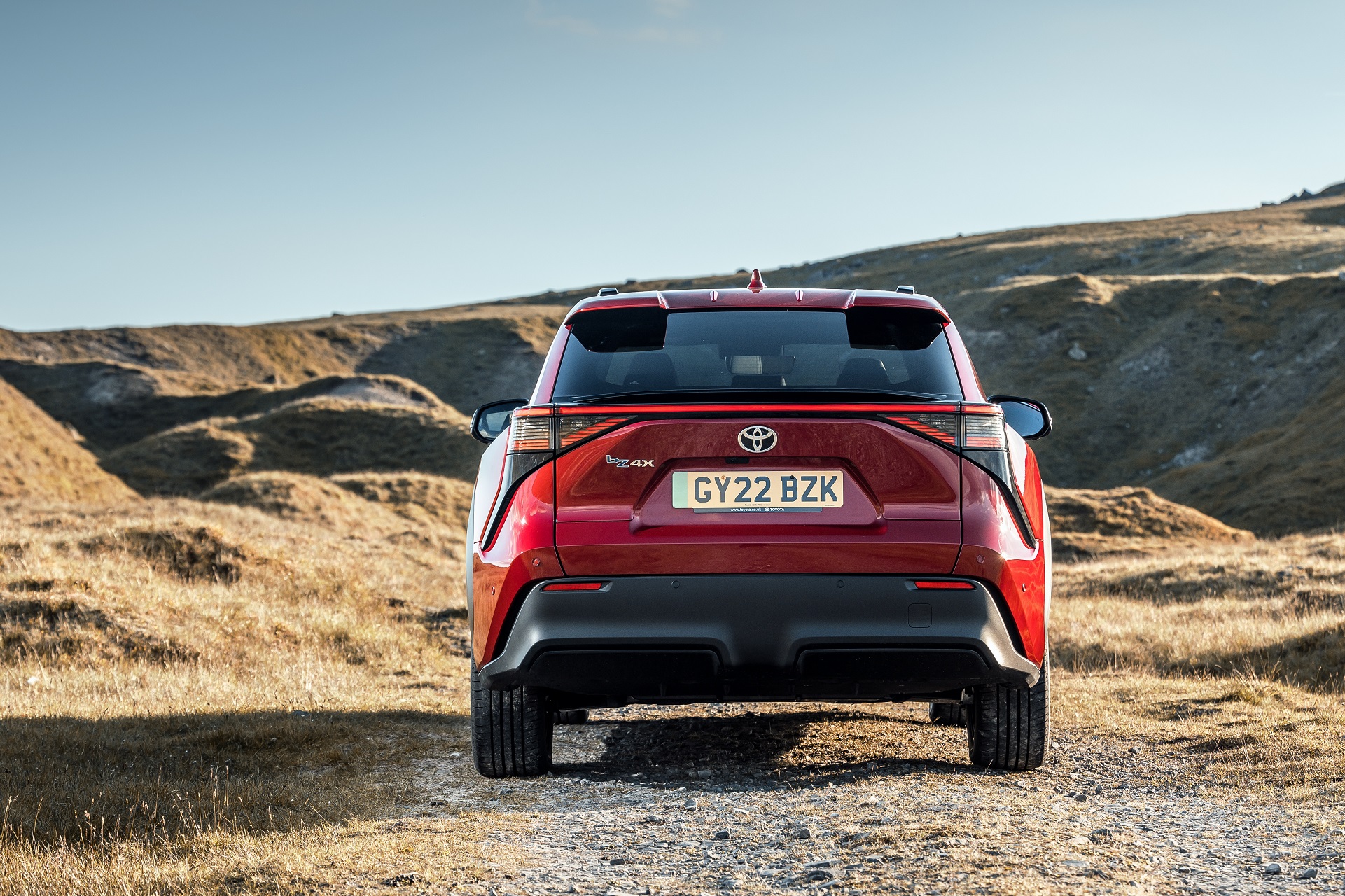 Download 2023 Toyota bZ4X - UK version - Rear HD Wallpaper 1921x1280 #19