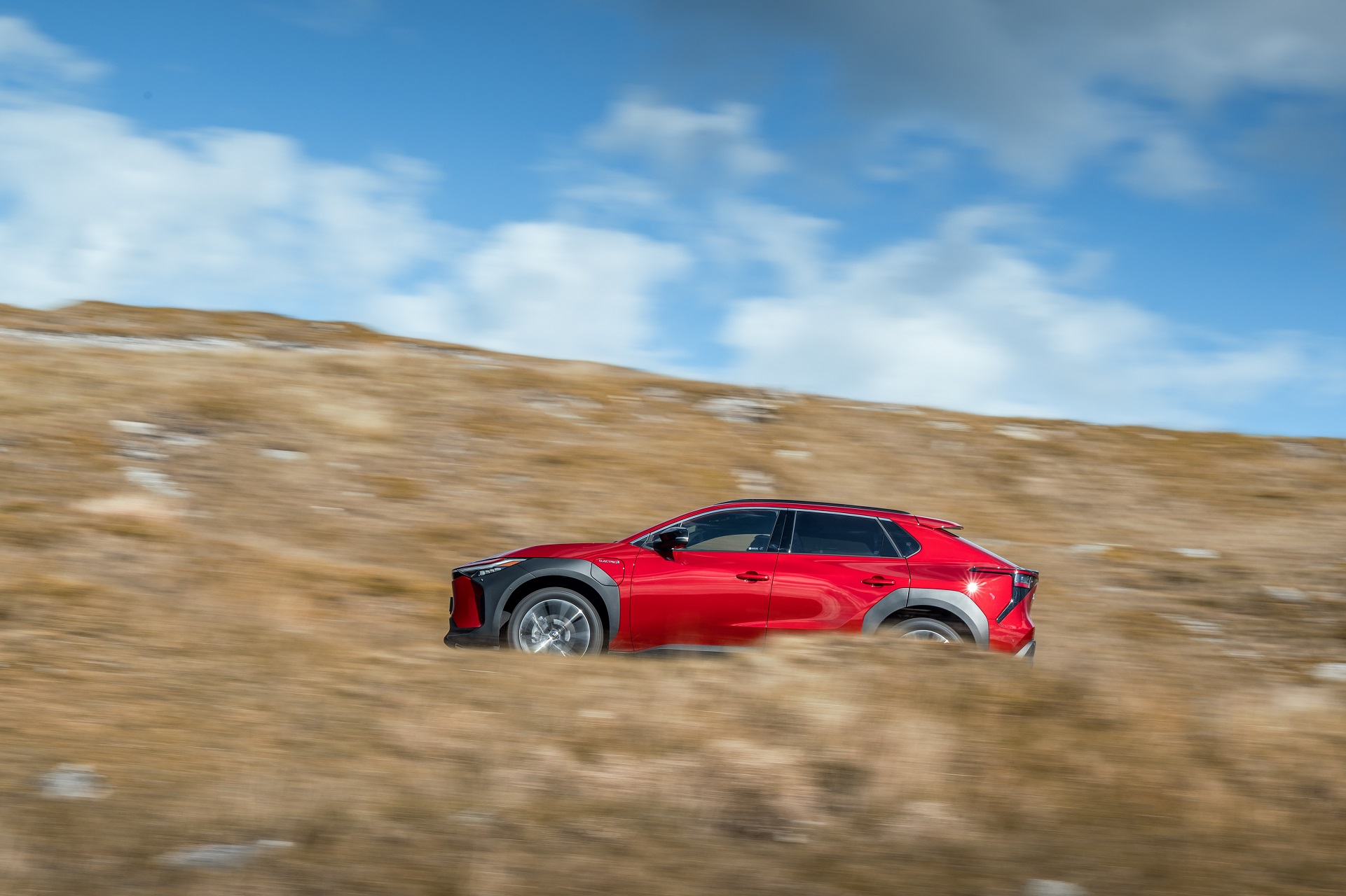 Download 2023 Toyota bZ4X - UK version - Side HD Wallpaper 1921x1280 #48