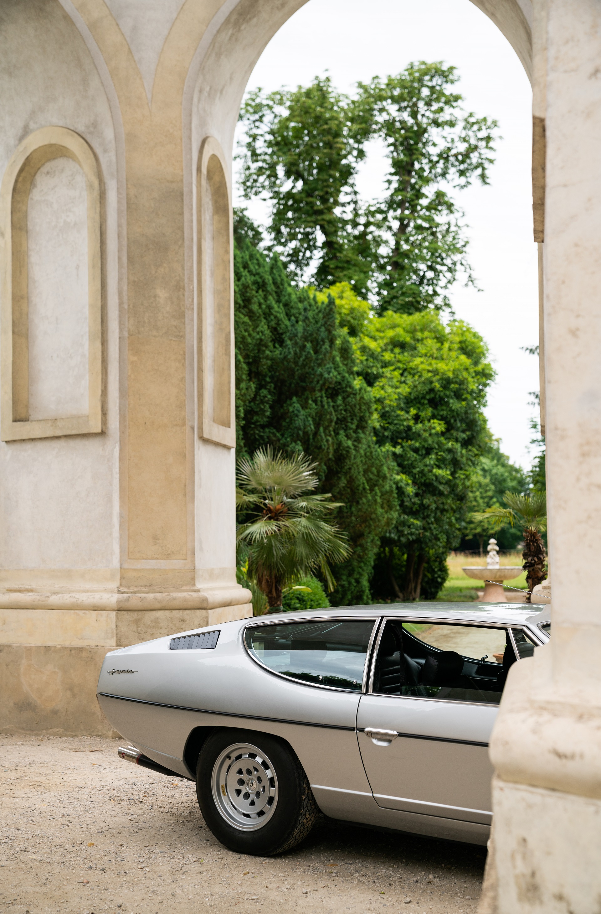 Download 1968 Lamborghini Espada 400 GT - Detail HD Phone Wallpaper 1920x2918 #49