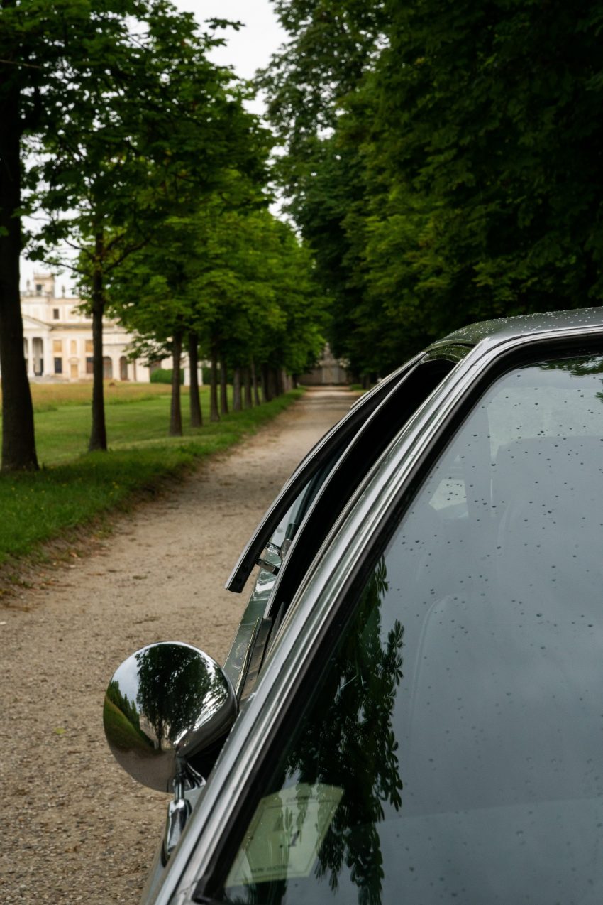 1968 Lamborghini Espada 400 GT - Detail Phone Wallpaper 850x1274 #66