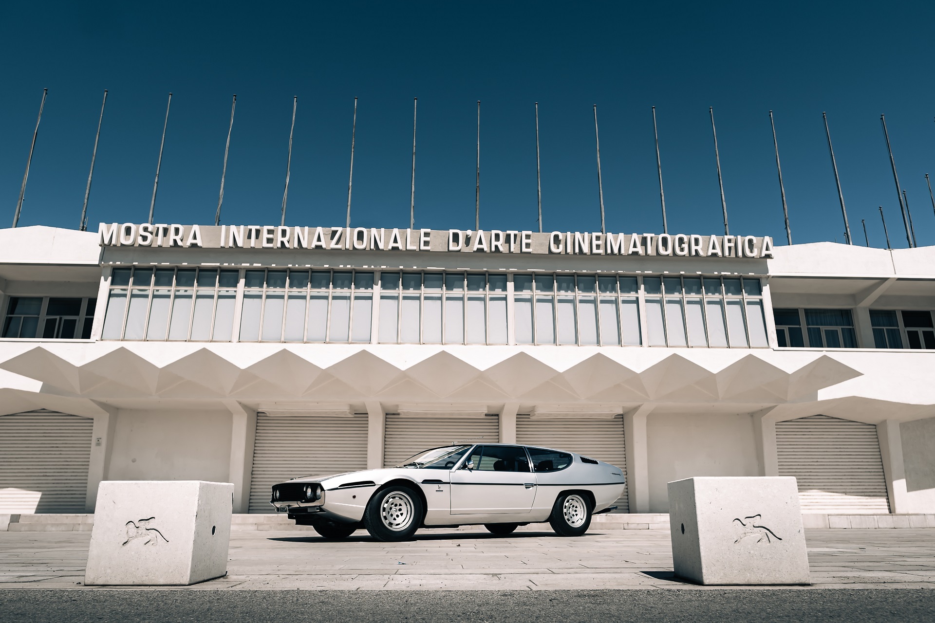 Download 1968 Lamborghini Espada 400 GT - Front Three-Quarter HD Wallpaper 1920x1280 #30