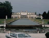 1968 Lamborghini Espada 400 GT - Front Three-Quarter Wallpaper 190x150