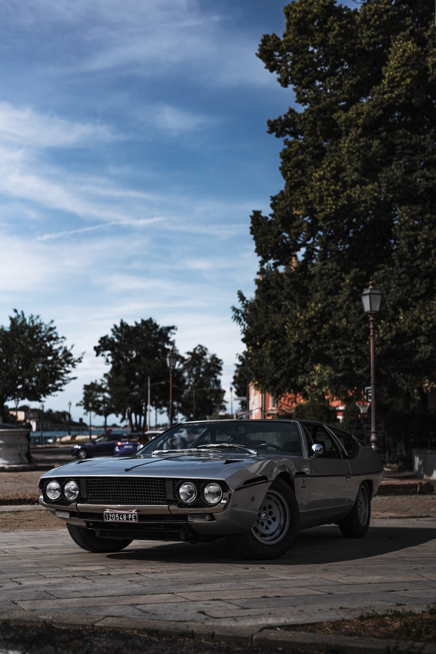 1968 Lamborghini Espada 400 GT - Front Three-Quarter Phone Wallpaper 850x1275 #3