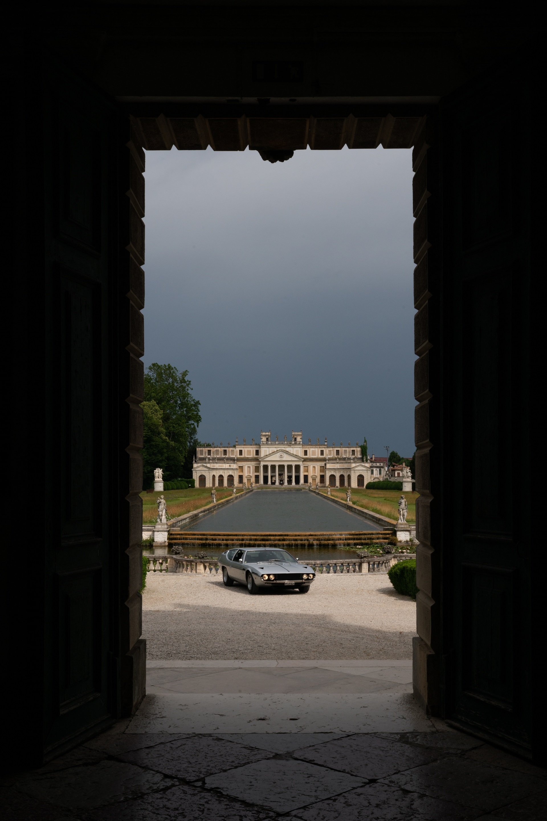 Download 1968 Lamborghini Espada 400 GT - Front HD Phone Wallpaper 1920x2878 #23