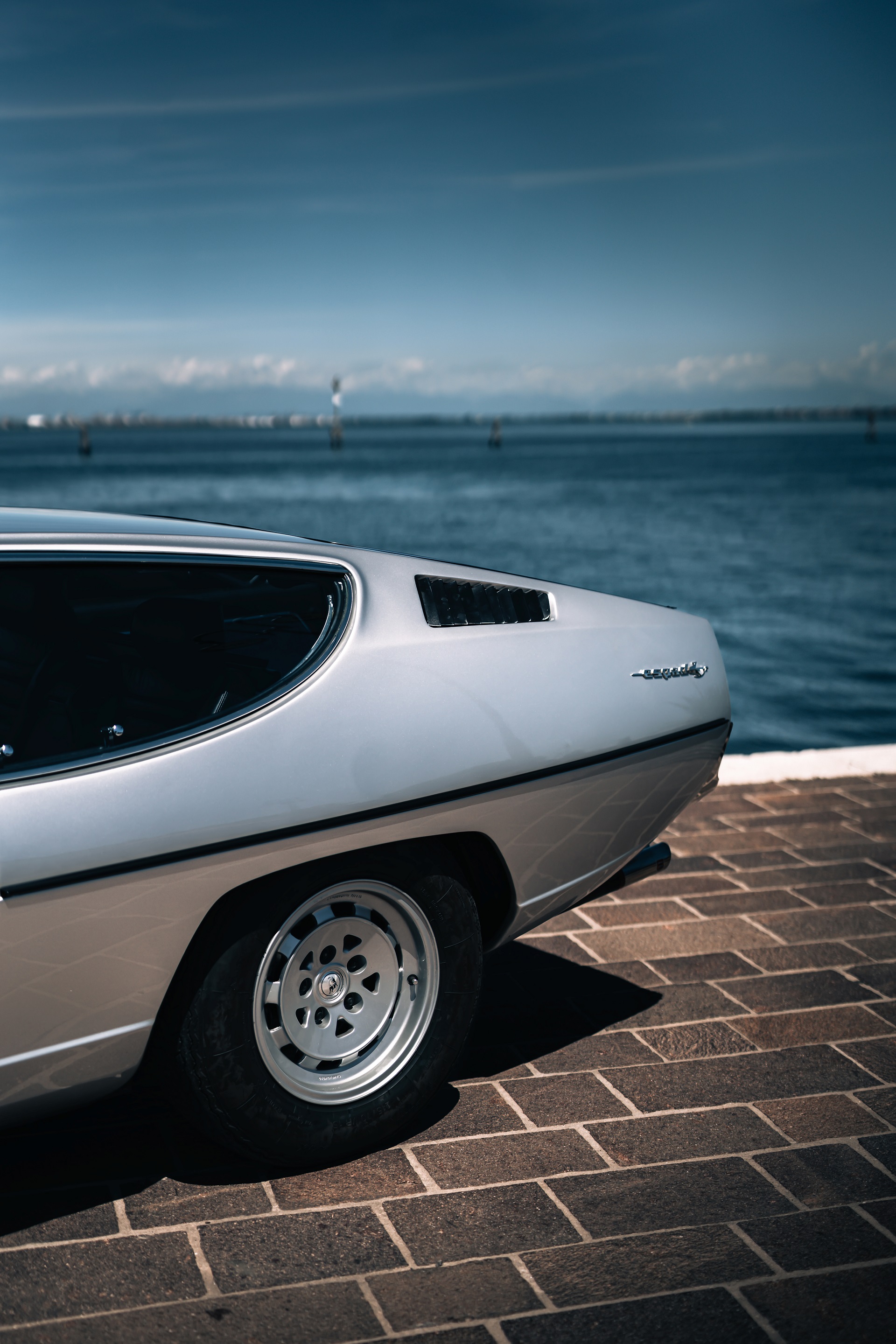 Download 1968 Lamborghini Espada 400 GT - Wheel HD Phone Wallpaper 1920x2880 #77