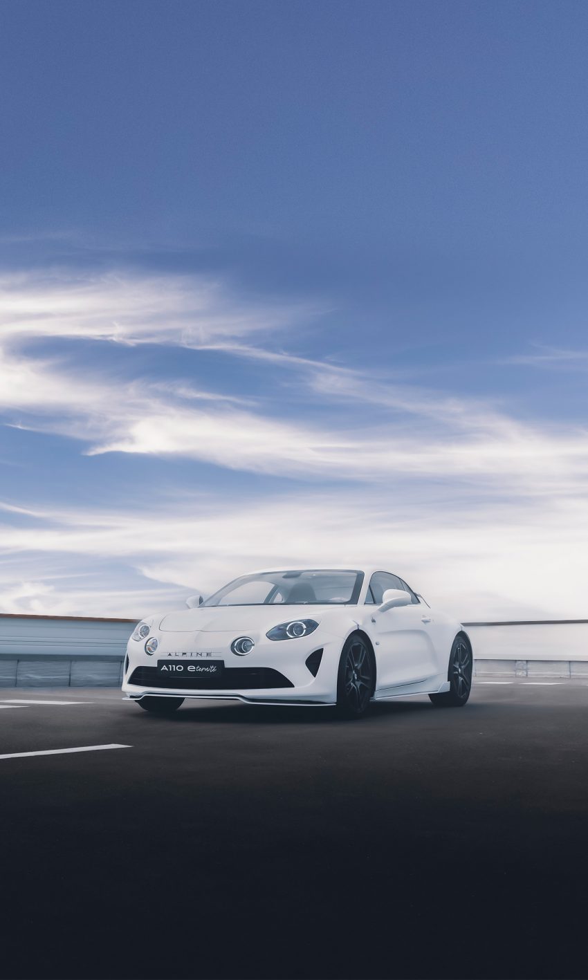 2022 Alpine A110 E-ternite Concept - Front Three-Quarter Phone Wallpaper 850x1417 #3