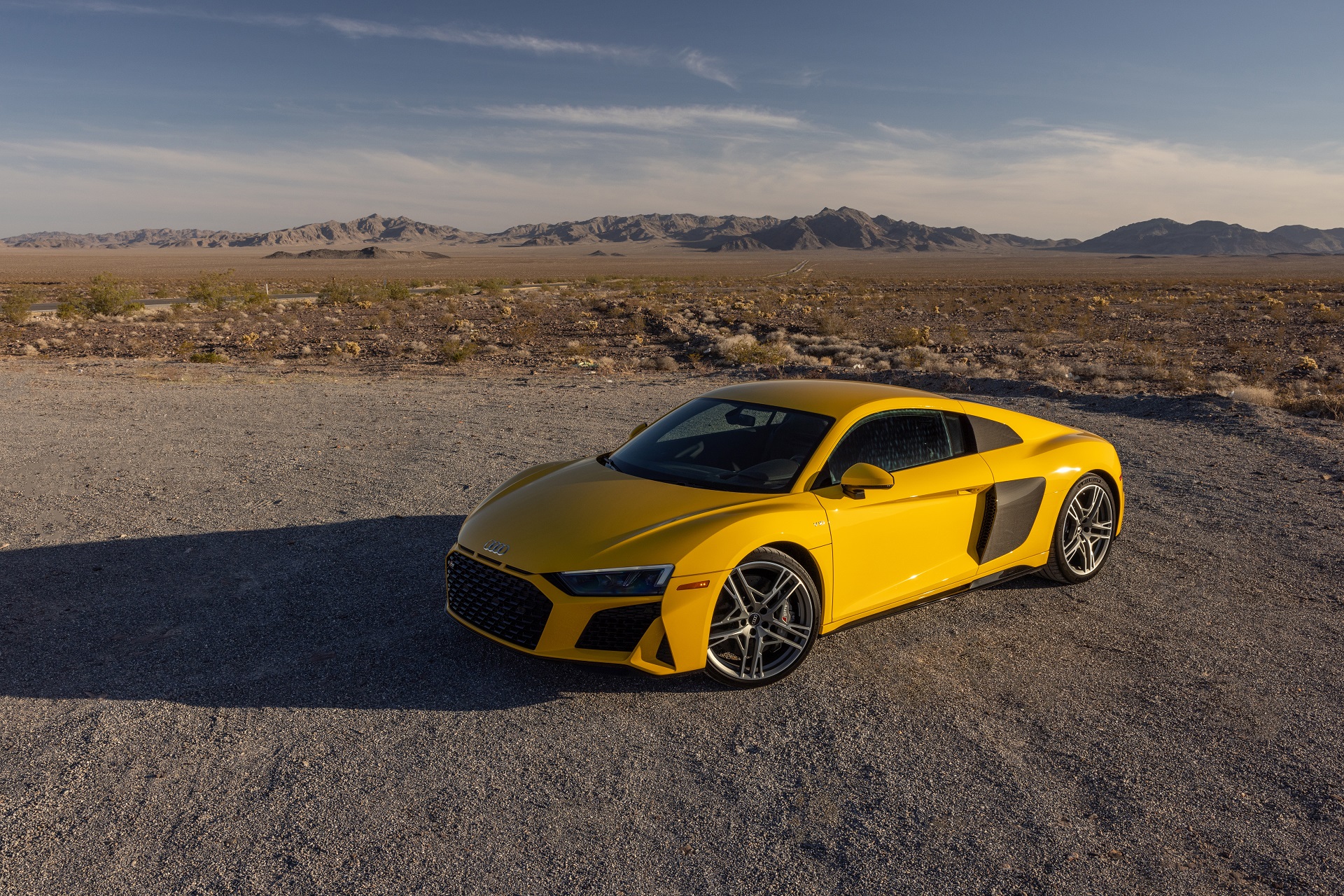 Download 2022 Audi R8 V10 Coupé - US version - Front Three-Quarter HD Wallpaper 1920x1280 #6